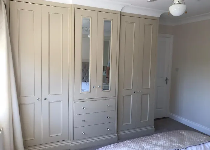 Nyaraló Large In South *