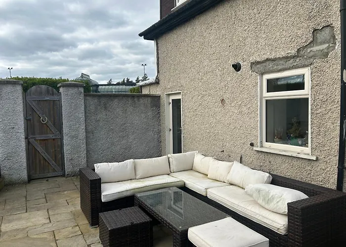 Large In South Nyaraló